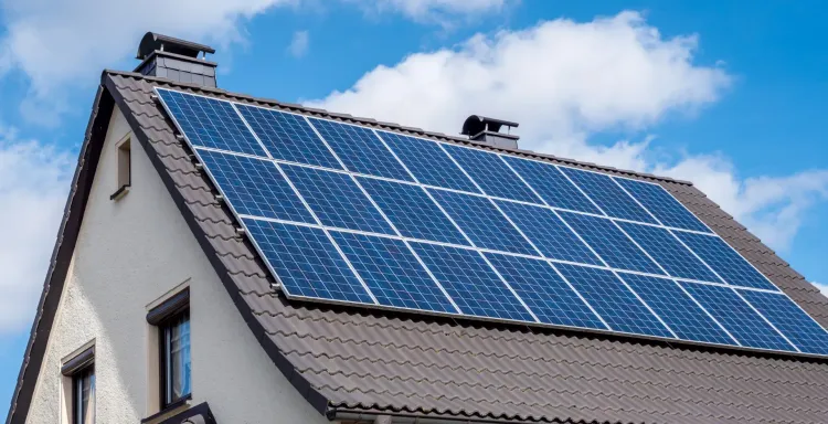 Solar & Photovoltaik für private Haushalte in der Schweiz – Kosten, Förderung & Nutzung